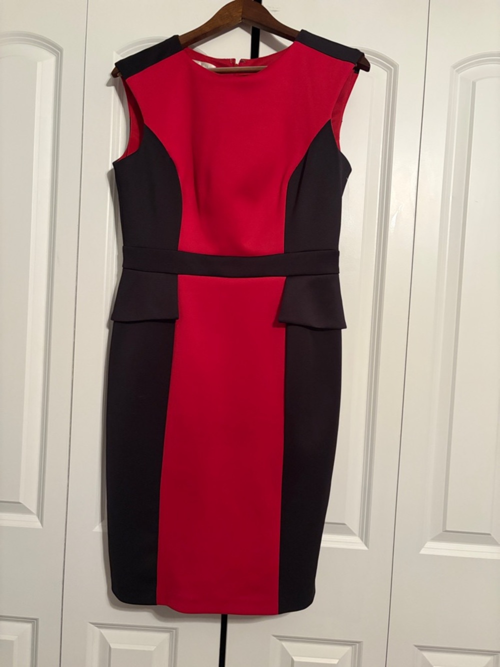 London Times Red and Black Colorblock Sheath Dress